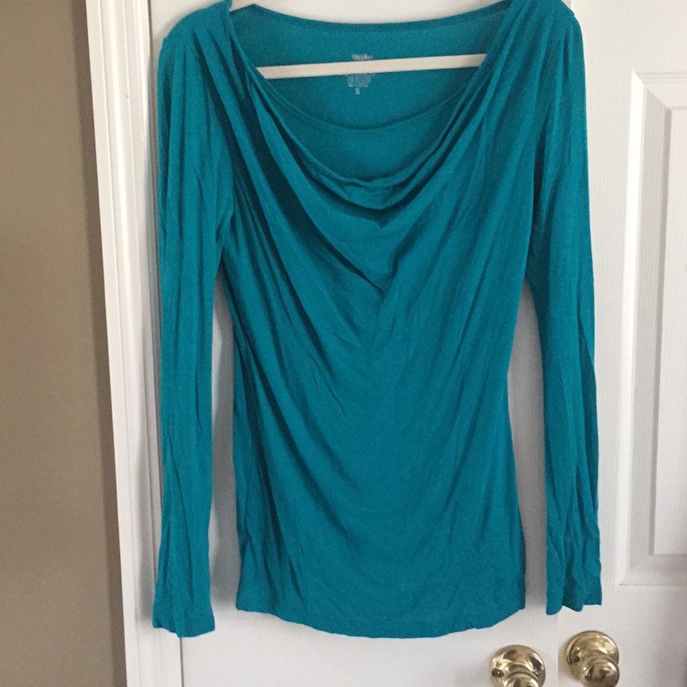 Scoop neck shirt